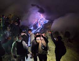Sulfur Miners